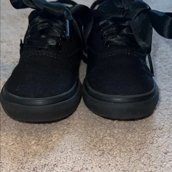 Van’s Black Lace-Up Shoes Toddler - Picture 7 of 9
